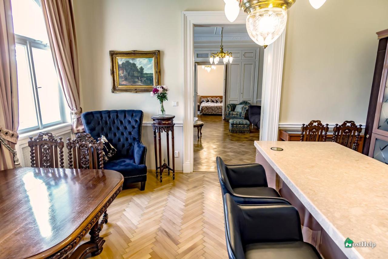 Villa With Hot-Tub, Terrace And Garden, Wenceslass Square Прага Екстериор снимка