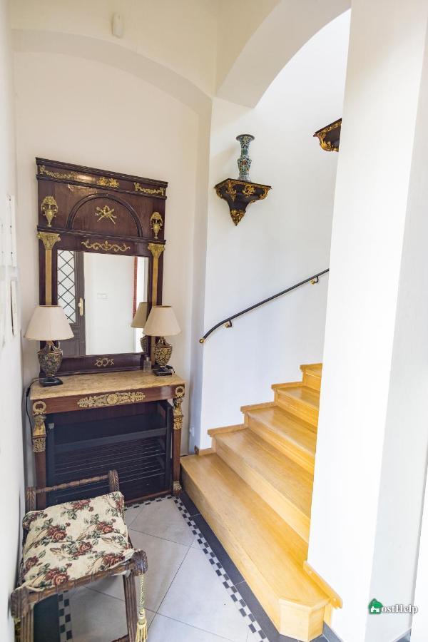 Villa With Hot-Tub, Terrace And Garden, Wenceslass Square Прага Екстериор снимка