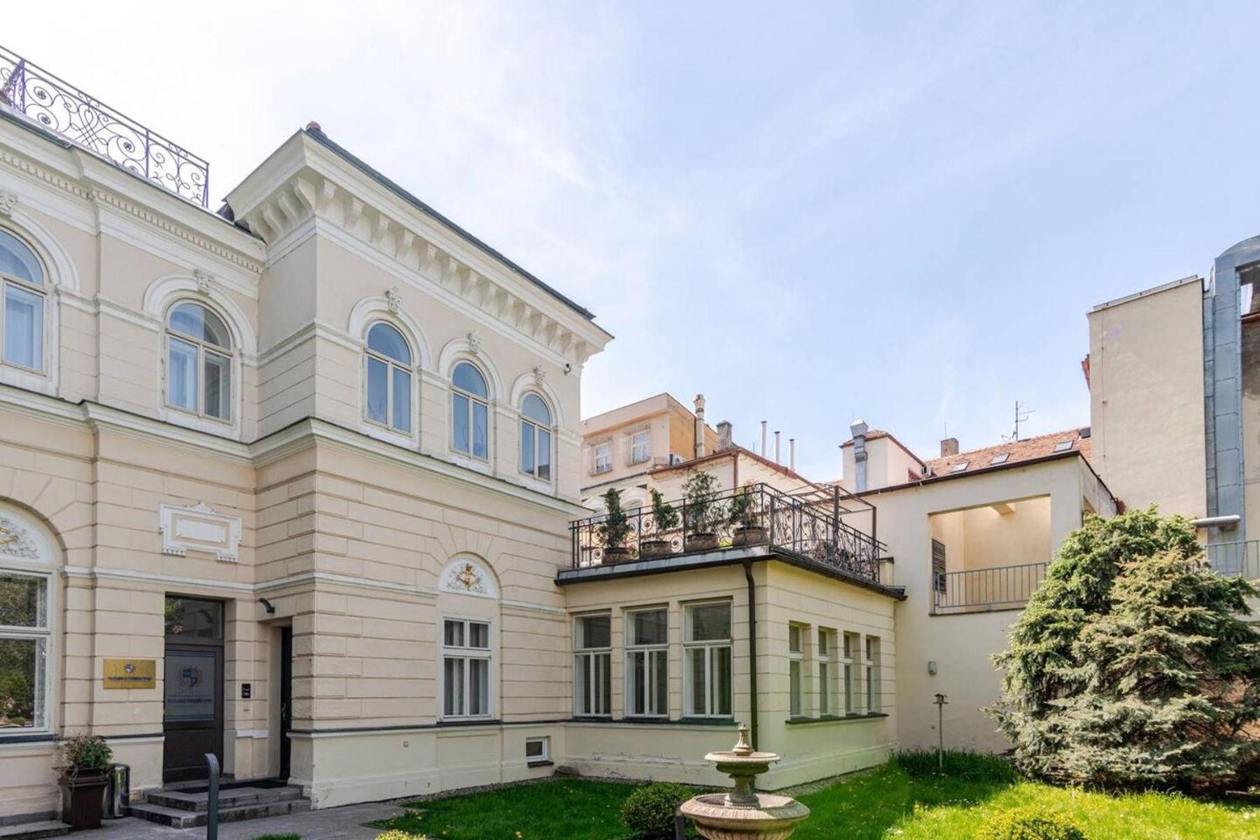 Unique Location With Hot-Tub, Terrace And Garden Villa Прага Екстериор снимка
