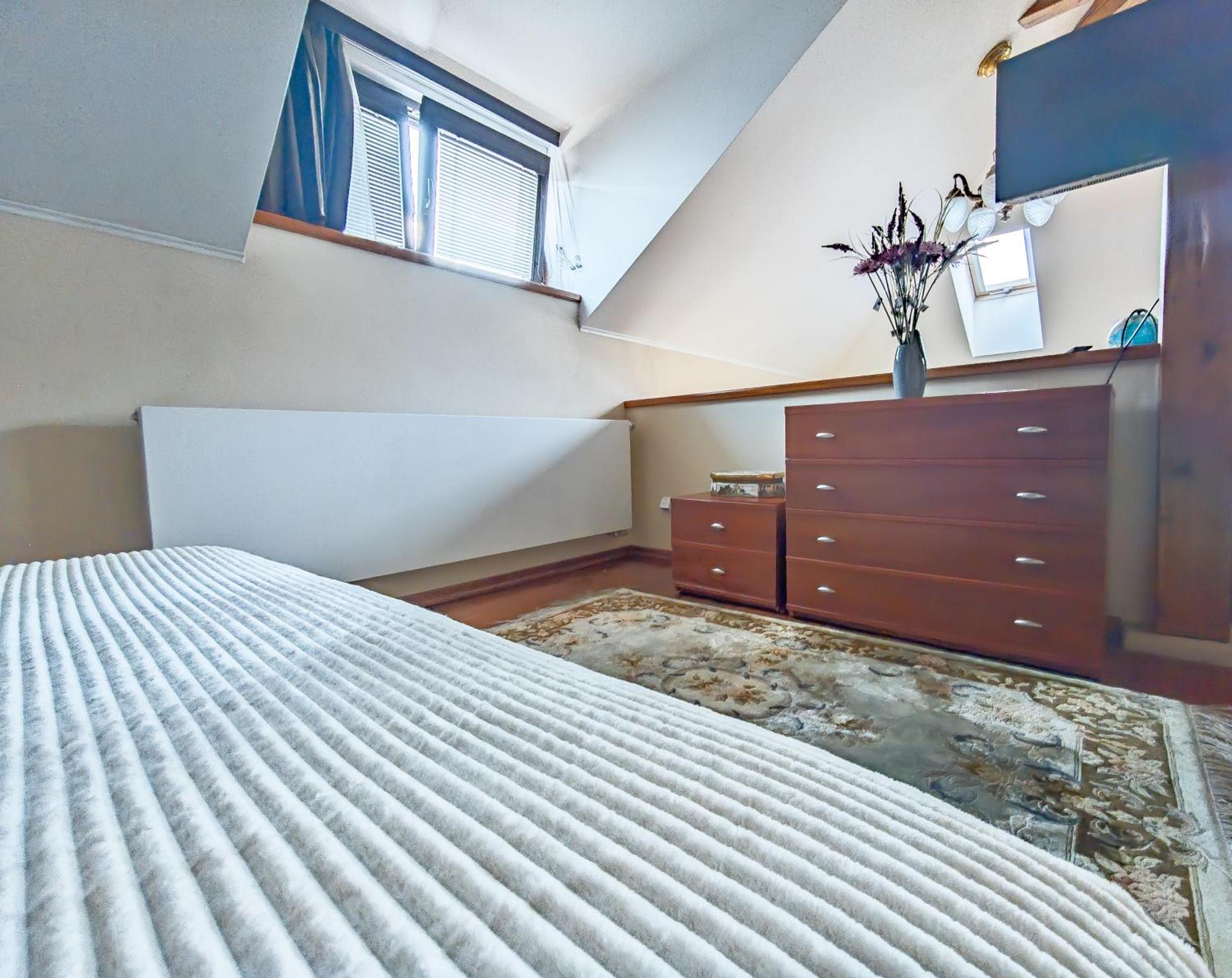 Villa With Hot-Tub, Terrace And Garden, Wenceslass Square Прага Екстериор снимка